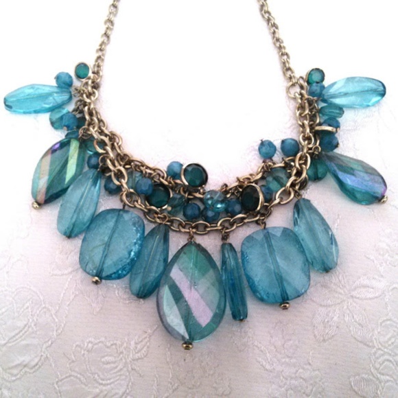 Teal Green Acrylic Drop Cluster Necklace - Picture 3 of 5